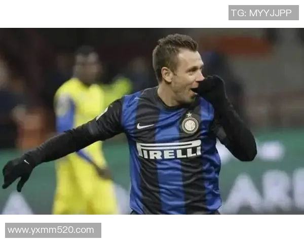 卡萨诺:国米的五后卫装备看得我头疼,德比战米兰踢得太烂