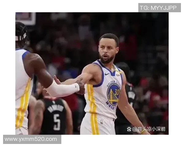 巴特勒曝勇士赢球战略：把球给库里，然后别妨碍！